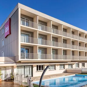 ibis-tarbes-odos.midi-pyreneeshotels.com/